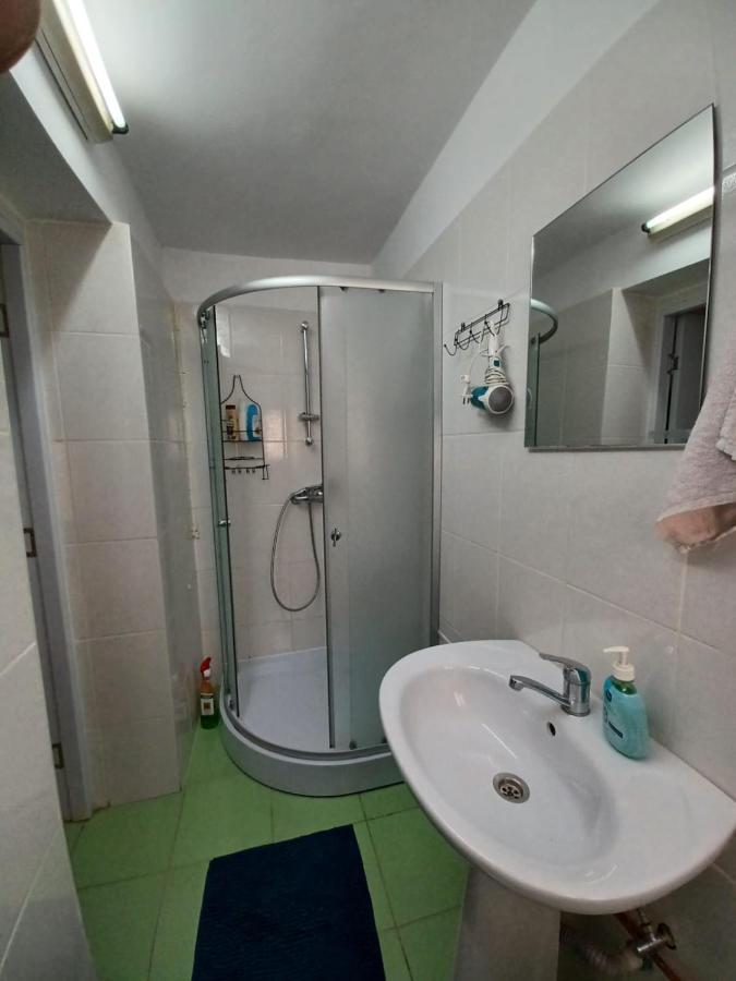 Studios Republicii Brasov Luaran gambar