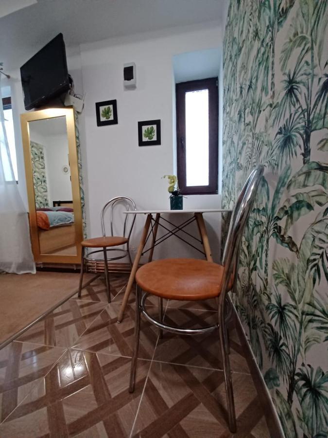 Studios Republicii Brasov Luaran gambar