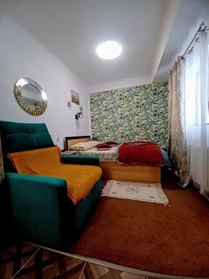 Studios Republicii Brasov Luaran gambar