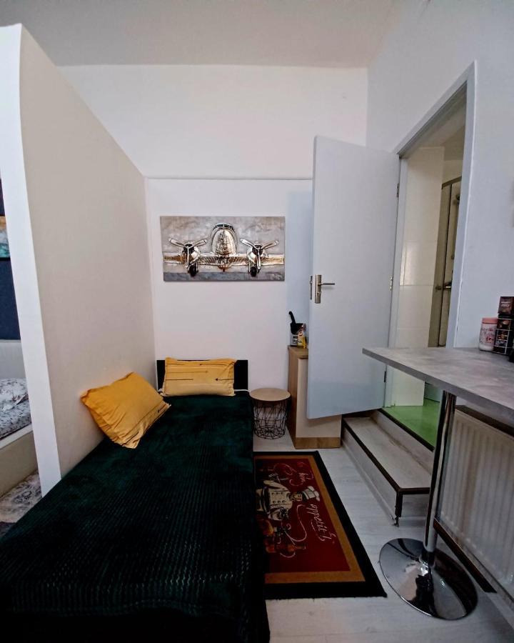 Studios Republicii Brasov Luaran gambar